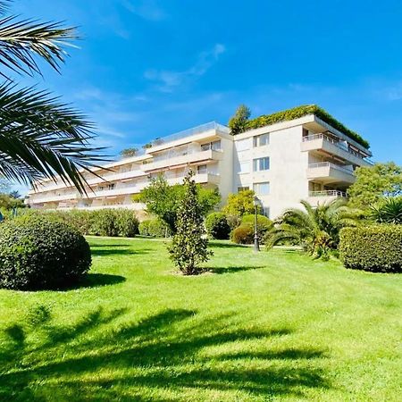 Charming Studio With Pool In Saint Tropez Apartment Exterior photo