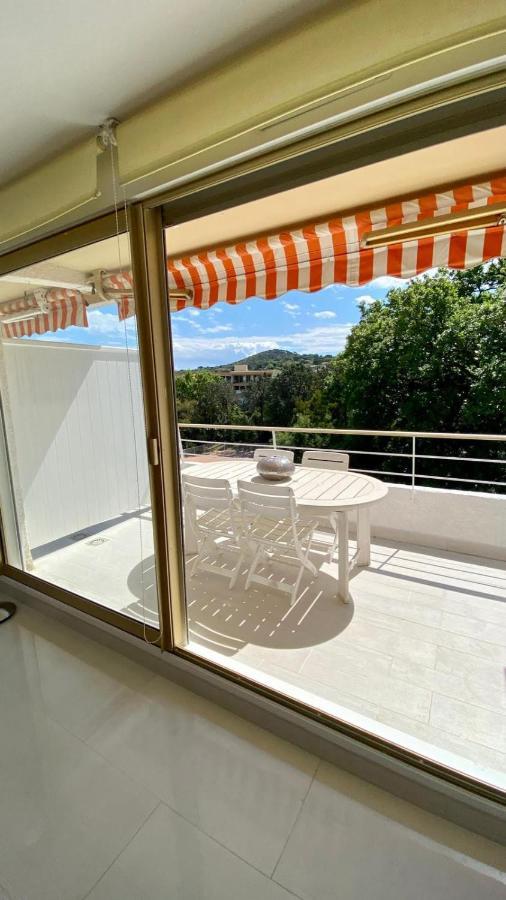 Charming Studio With Pool In Saint Tropez Apartment Exterior photo